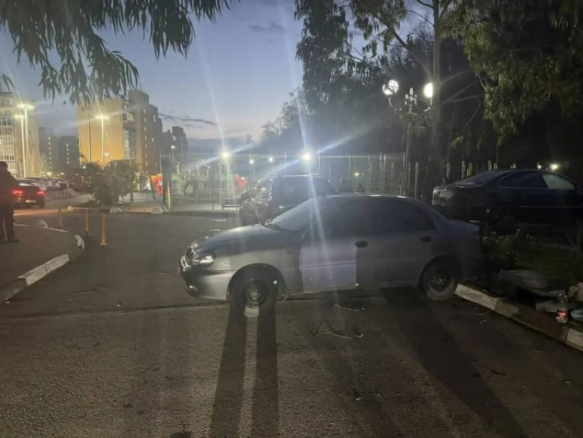 13-летний подросток наехал машиной на 8-летнюю девочку в Сочи