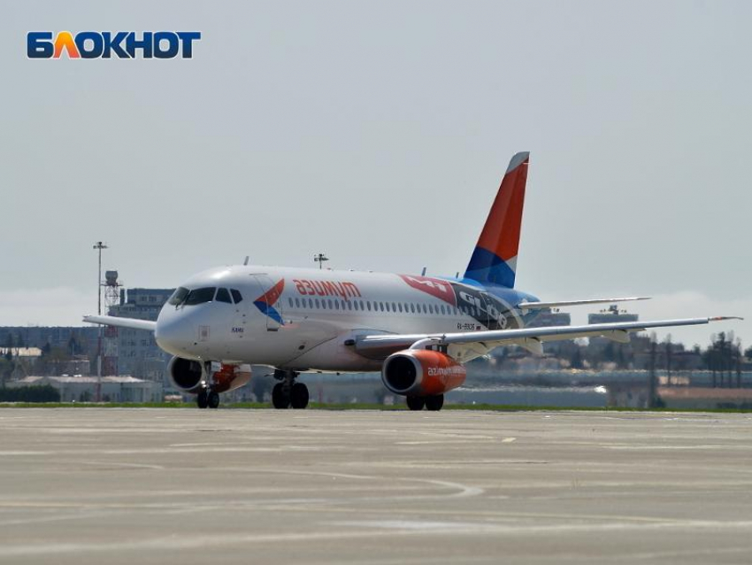 Пассажирский самолёт совершил экстренную посадку в аэропорту Сочи 