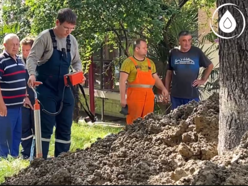 Более 20 тысяч жителей Сочи остались без воды из-за крупной аварии на водоводе 