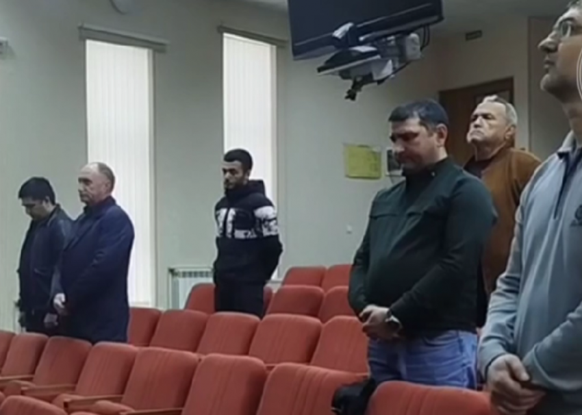 Суд Сочи вынес приговор полицейским, просто так избившим мужчину