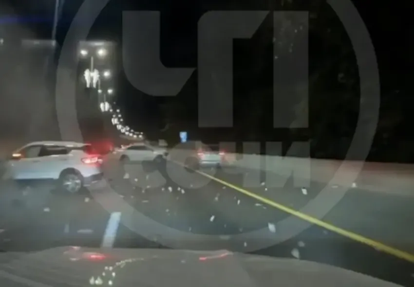 Массовая авария произошла в Сочи и попала на видео
