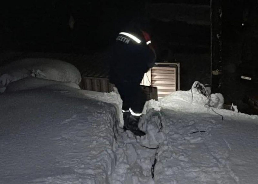 «Как в блокадном Ленинграде»: несколько сел Сочи остались без света из-за непогоды