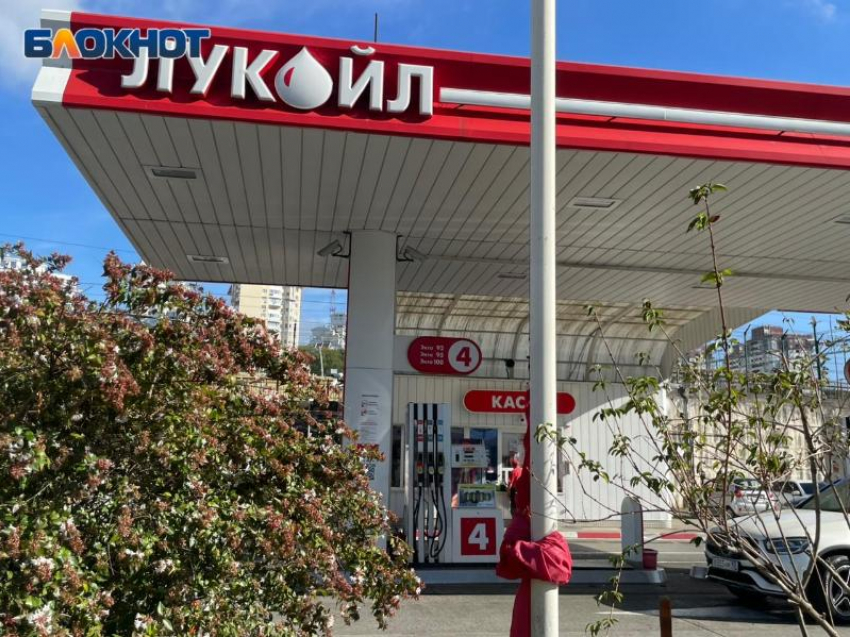 37 нарушений нашли на заправках Сочи