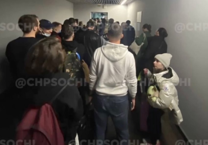 В сочинском аэропорту случилось очередное ЧП 