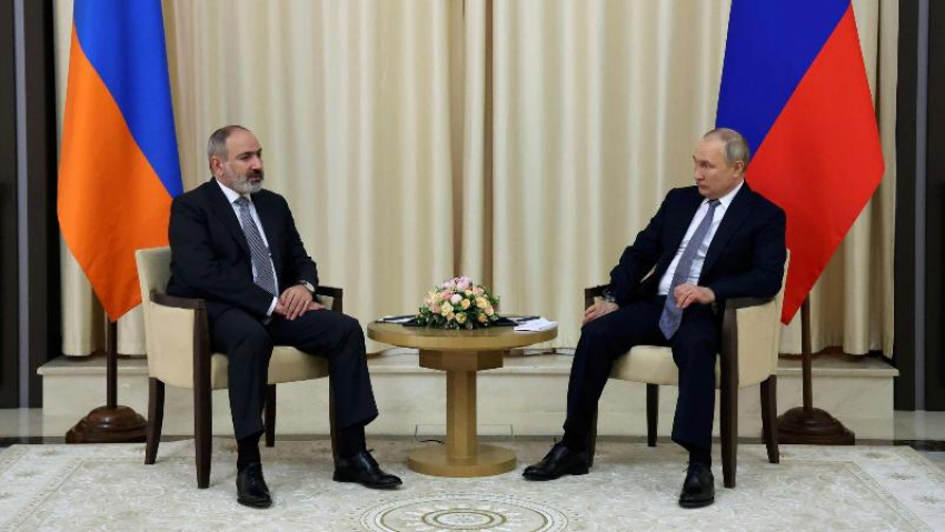 Путин на встрече с Пашиняном в Сочи заявил о необходимости завершить конфликт в Нагорном Карабахе