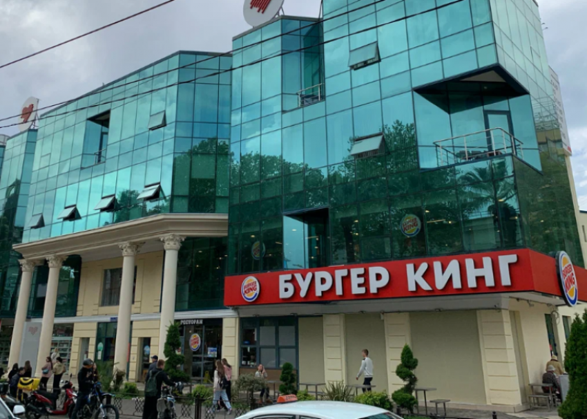 Избитая сотрудница «Бургер Кинг» из Сочи пожалела агрессивную малолетку, напавшую на неё