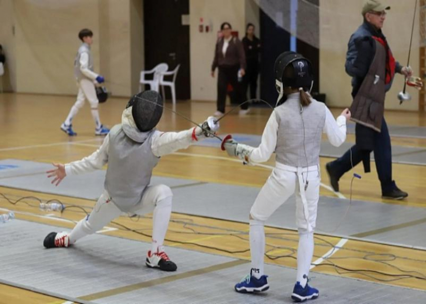 Турнир по фехтованию, посвященный Дню Победы, прошел в Сочи