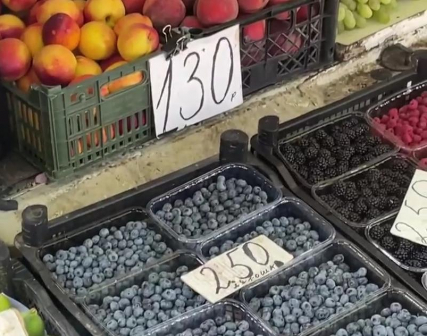 Цены на фрукты в Сочи поразили отдыхающих и местных жителей