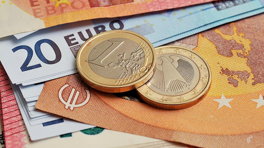 Курс евро снова растёт
