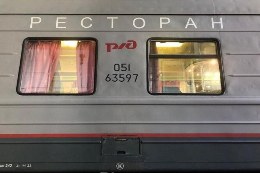 Суд приостановил работу ресторана в поезде Мурманск — Адлер, где отравились дети