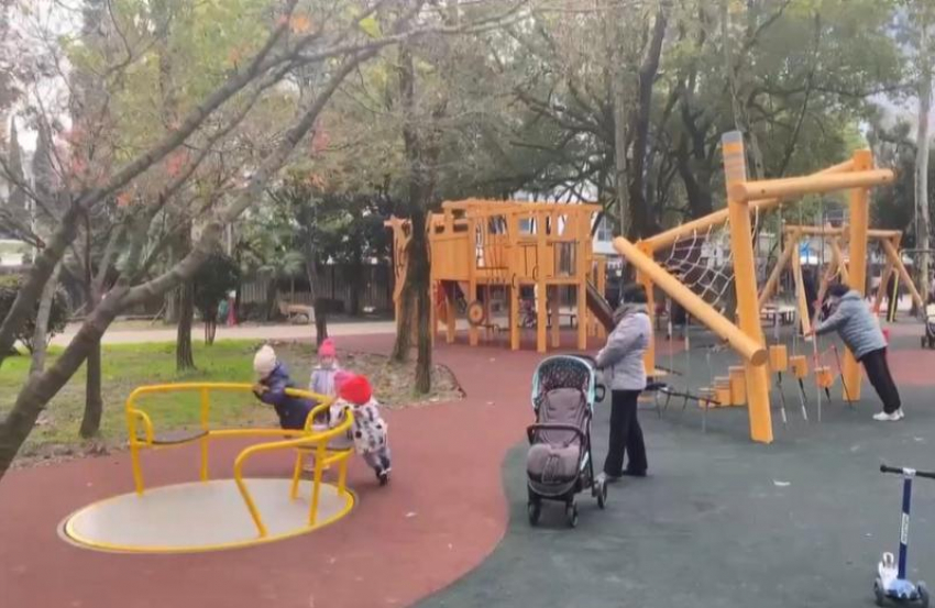 Детская эко-площадка появилась в центре Сочи