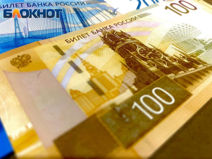 Таксист украл у пассажира в Сочи 80 тысяч рублей