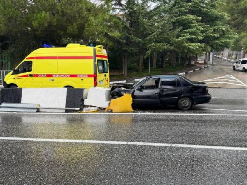 В Лазаревском районе Сочи произошло сразу несколько серьёзных ДТП