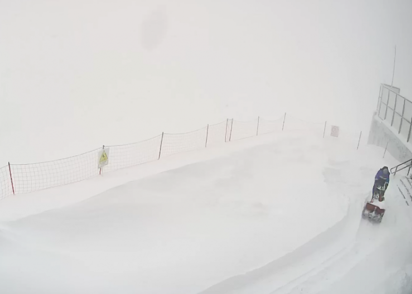 Высота сугробов в горах Сочи достигла 45 сантиметров