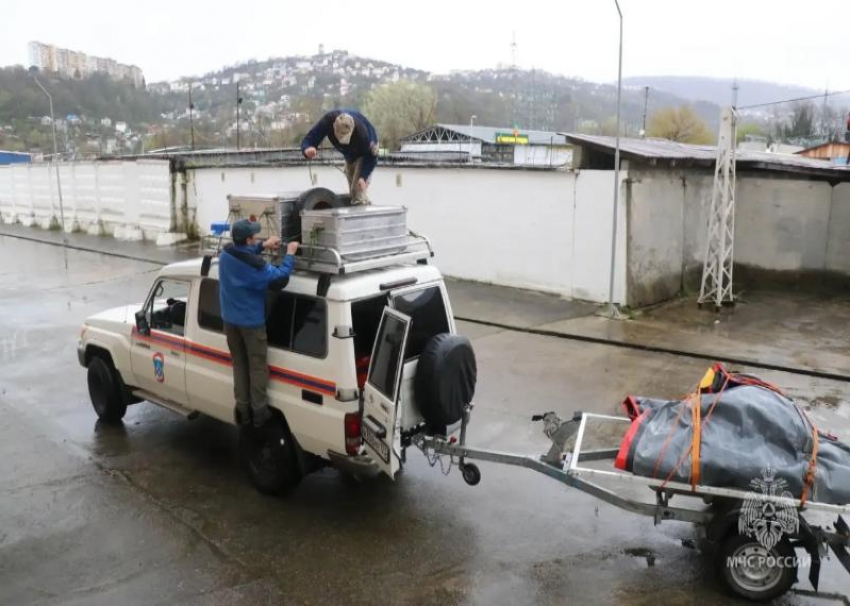 Спасатели из Сочи помогают Дагестану ликвидировать последствия мощного наводнения