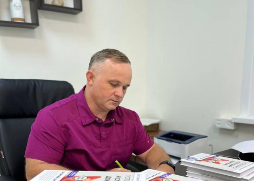 Звездный нарколог рассказал, из чего сделали чачу, которая убила туристов в Сочи