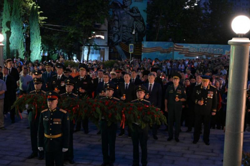 Памятные возложения к воинским мемориалам состоялись в День памяти и скорби в Сочи 