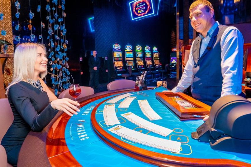 «Даже фингал был»: о сложностях работы в казино Сочи рассказала крупье