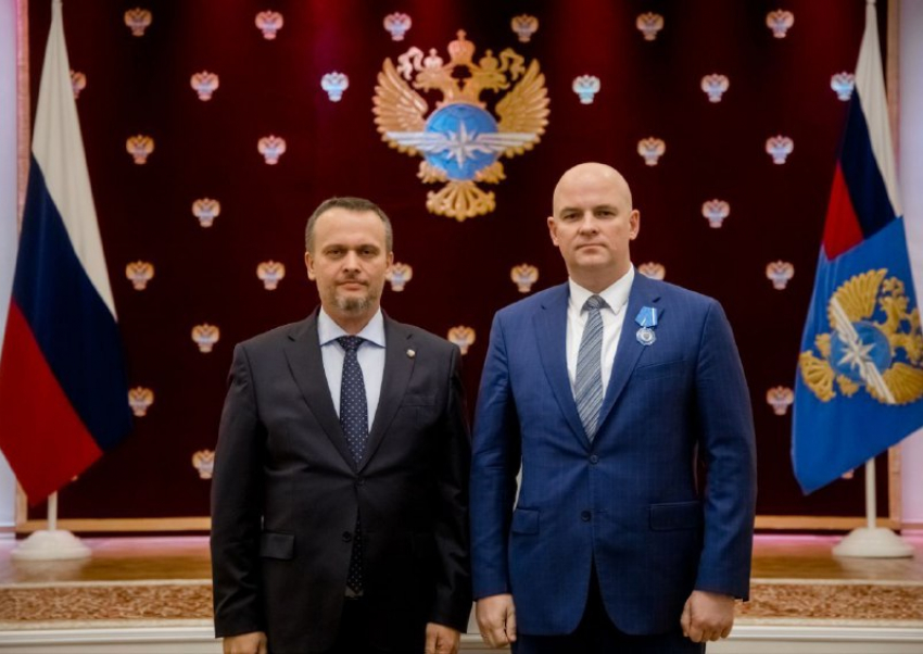 Орденом Почета наградили директора аэропорта Сочи