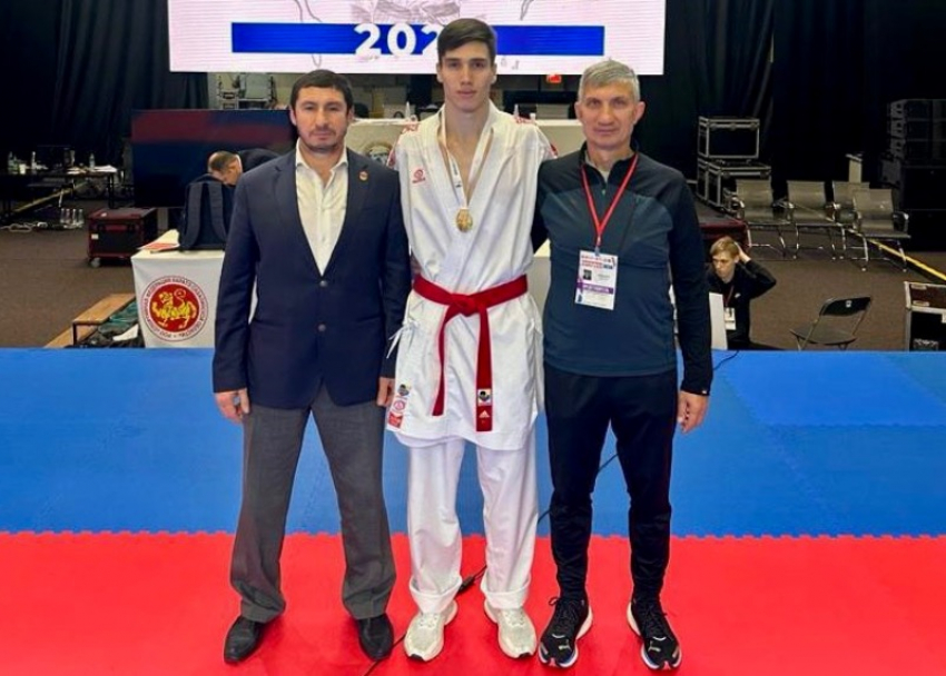 Житель Сочи Эдуард Гаспарян одержал победу на первенстве России по каратэ