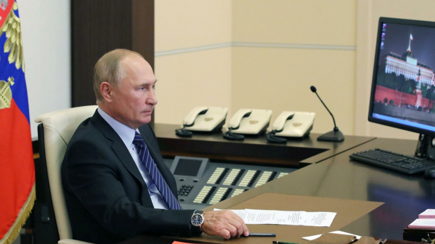 Сегодня Путин проведет совещания по вопросам обороны и экономики в Сочи