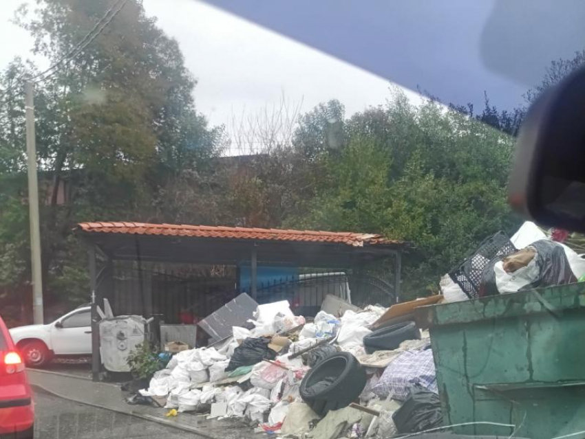 Администрация Сочи ищет желающих убрать мусорные залежи за 103 миллиона рублей