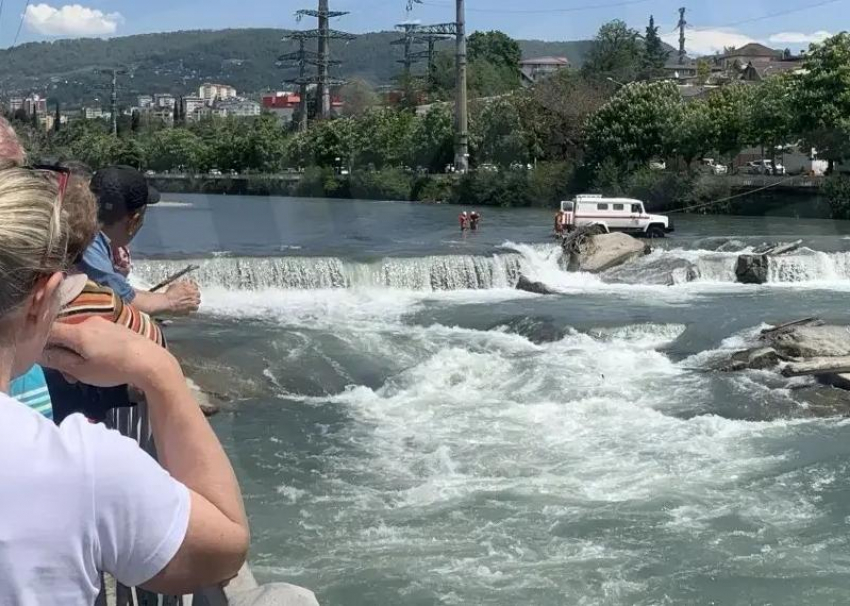 Труп человек выловили в реке Сочи