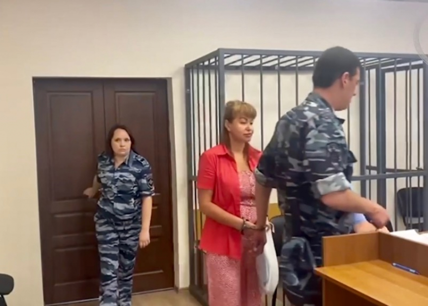 Сочинский суд назначил наказание жительнице Краснодара за дискредитацию ВС РФ 