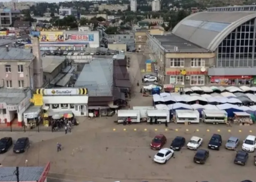 В Сочи выставили на продажу рынок с ТРЦ