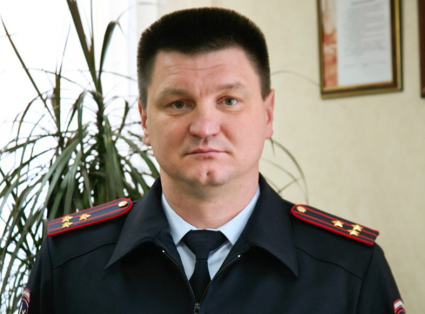 Генерал Огурцов не сдал погоны после обвинения в связях с проститутками и криминалом 