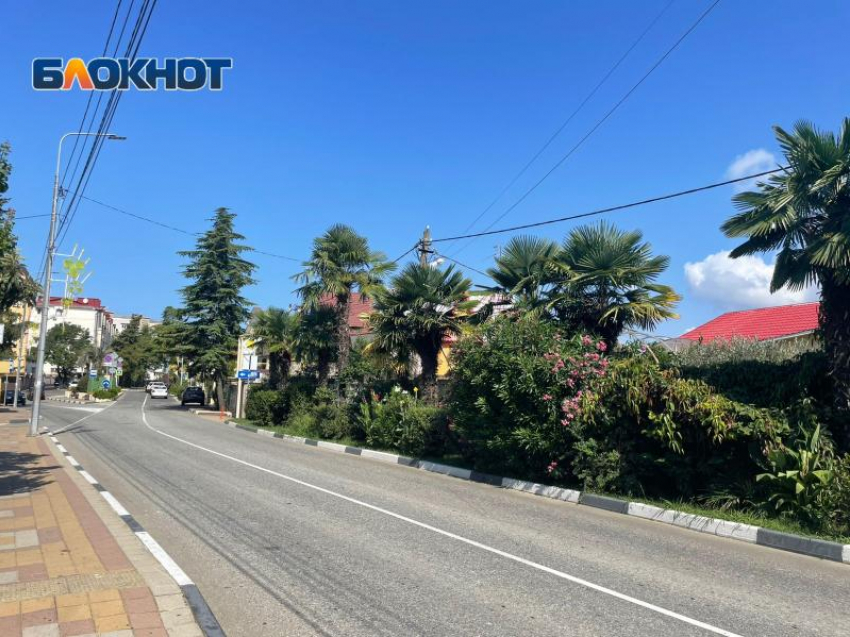 Туристы показали, что значит в Сочи «жилье 400 метров до моря»