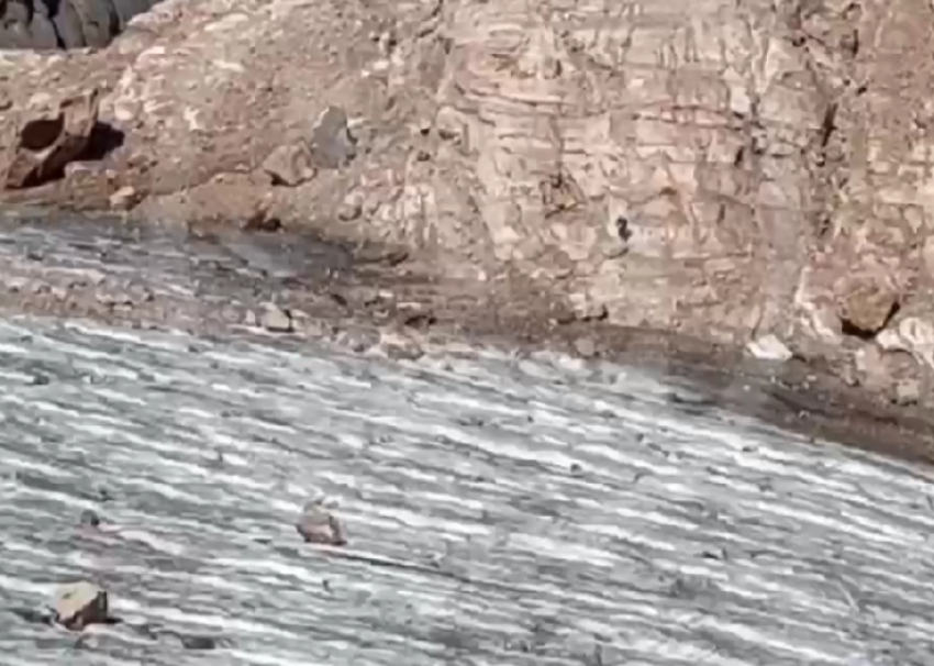 «В рубашке родился»: в горах Сочи каменный валун пронесся рядом с мужчиной