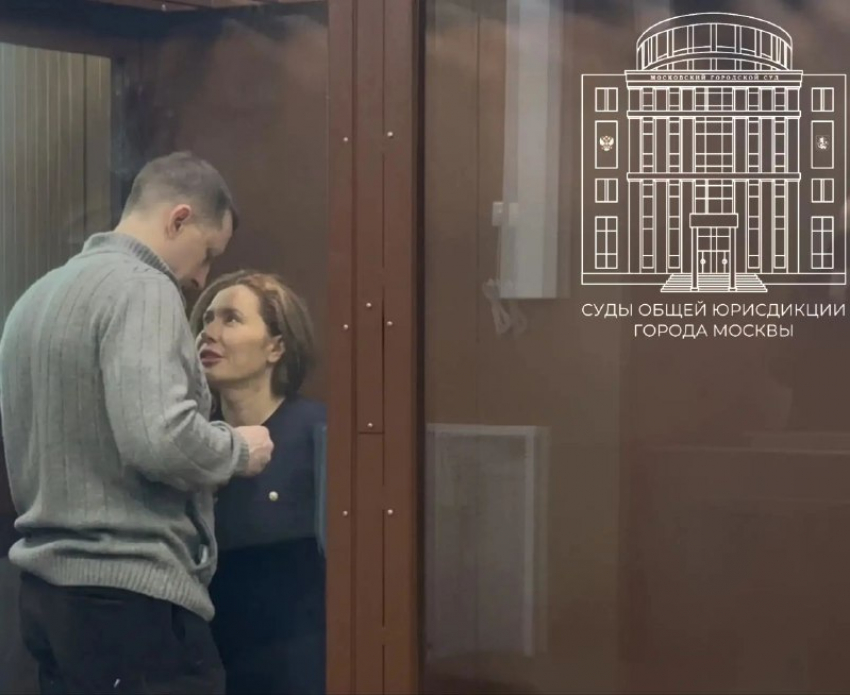 Ежемесячную взятку в 2,5 миллиона рублей несколько лет получал экс-мэр Сочи от предпринимателей