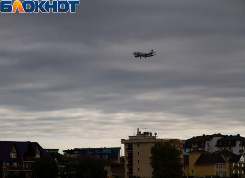У летевшего из Москвы в Сочи самолета отказал автопилот
