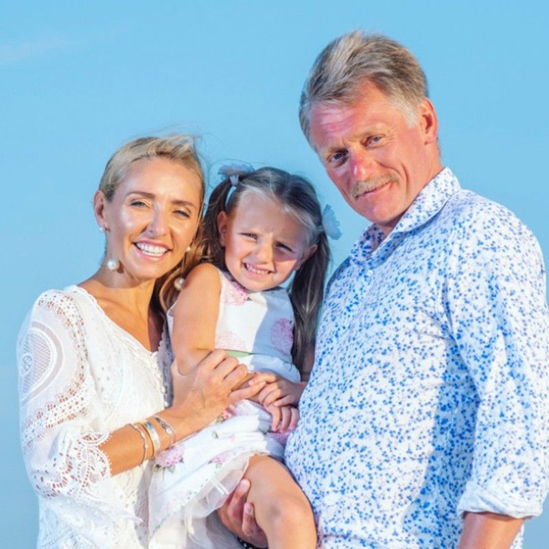 Татьяна Навка поделилась редким семейным снимком с пляжа Сочи