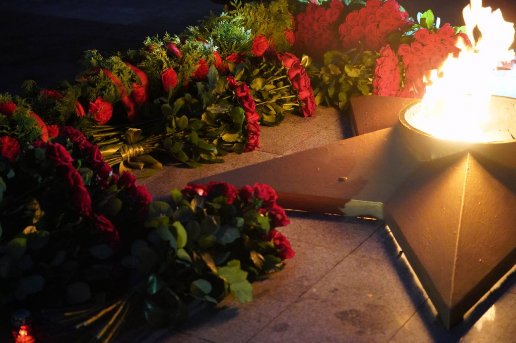 В Сочи почли память героев 