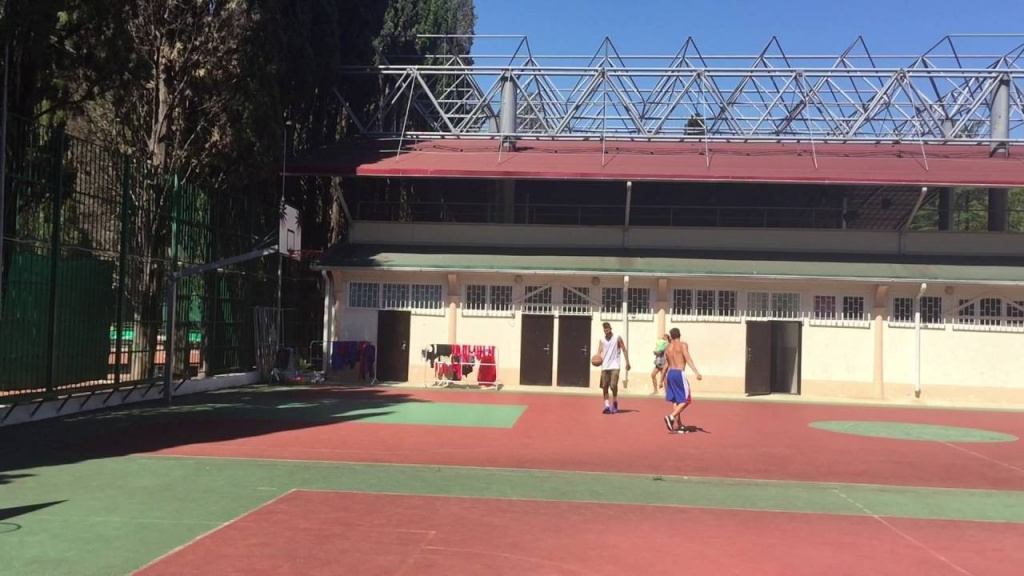 спортивная площадка в парке Ривьера в Сочи 